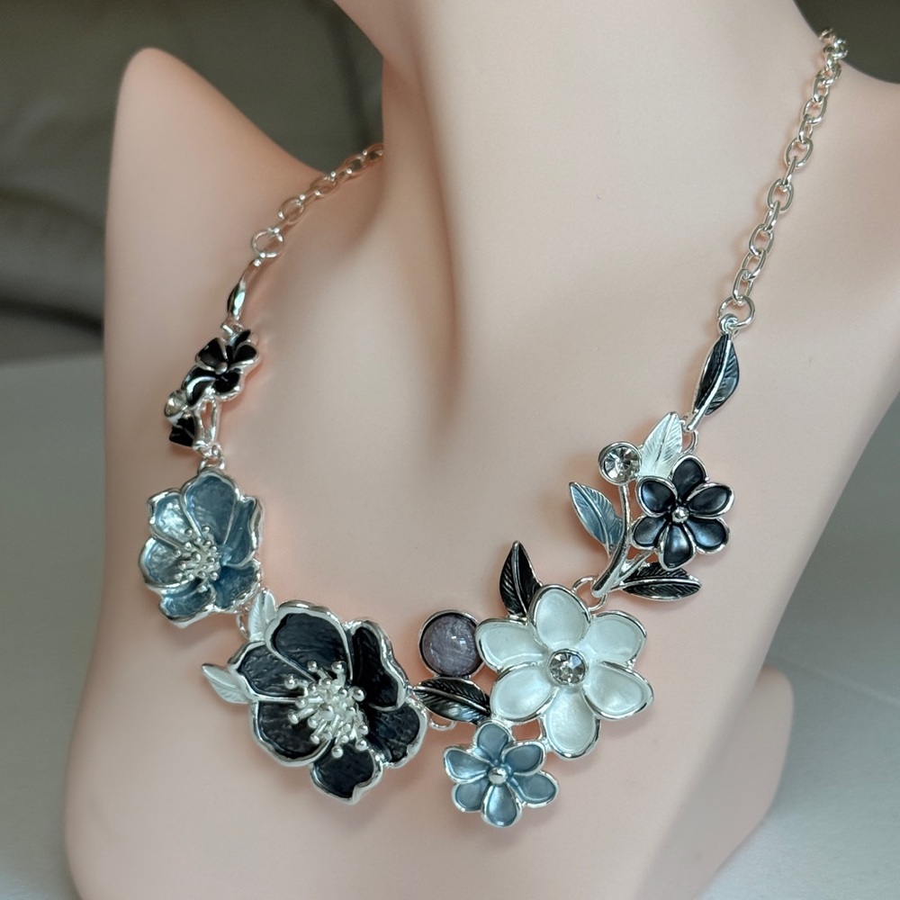 Floral Statement Necklace in Black, Silver & White - Picture 5 of 11